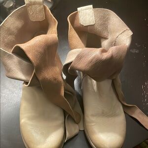 Piranha Italian Cream and Tan Ankle Booties with Rolled Cuff size 38/US 7.5 or 8